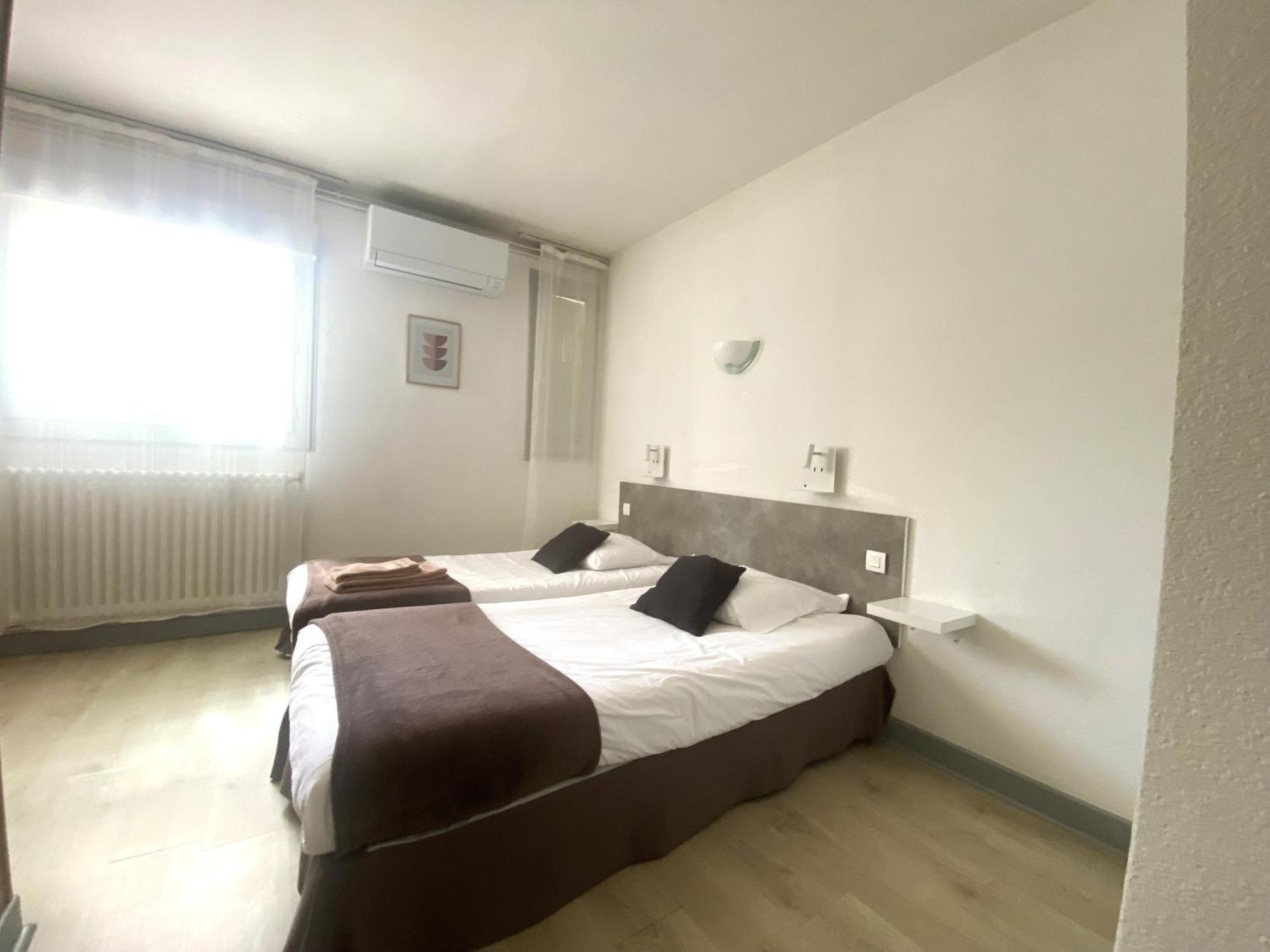 Hotel De 2*