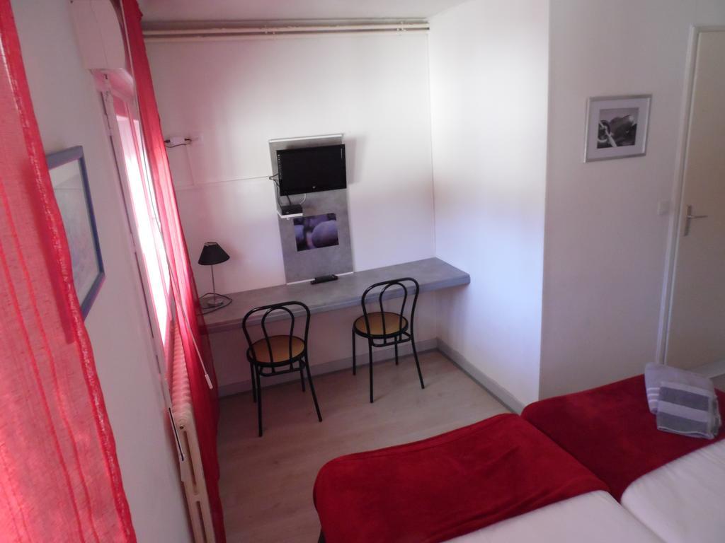 Hotel De 2*